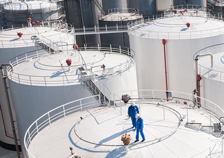 Übersichtskarte der 11 Tanklager in Deutschland für Gefährdungsbeurteilungen nach Arbeitsschutzgesetz.